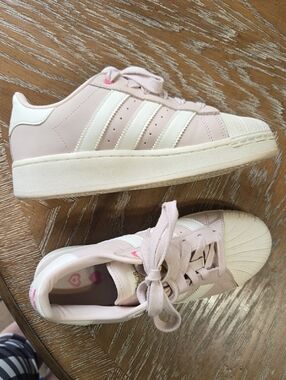 Adidas XLG Women's Pale Pink and White Low-Top Sneakers, Size 7.5